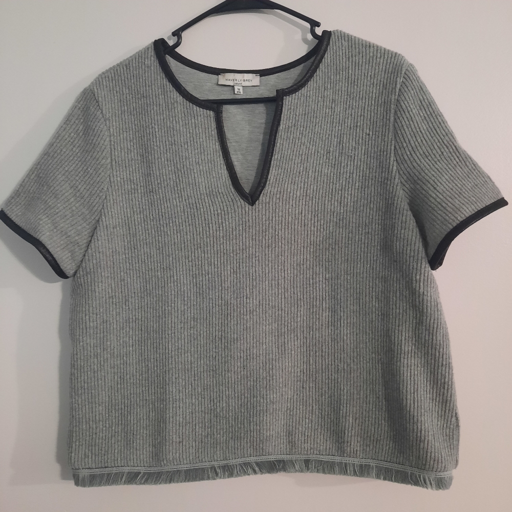 WAVERLY GREY Sweater, wool, short sleeve, gray/black trim, size M